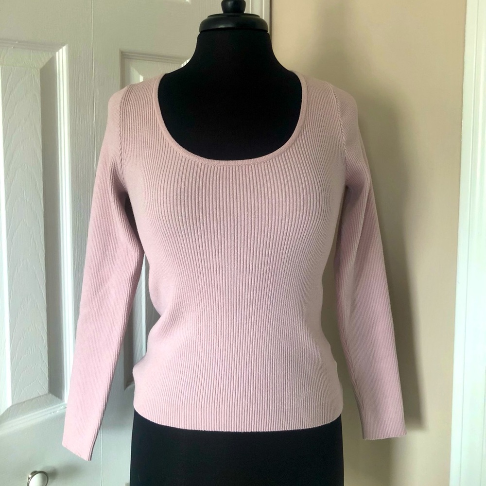 🩷5 for $20🩷 Express Ribbed Lightweight Scoop Neck Sweater in Baby Pink